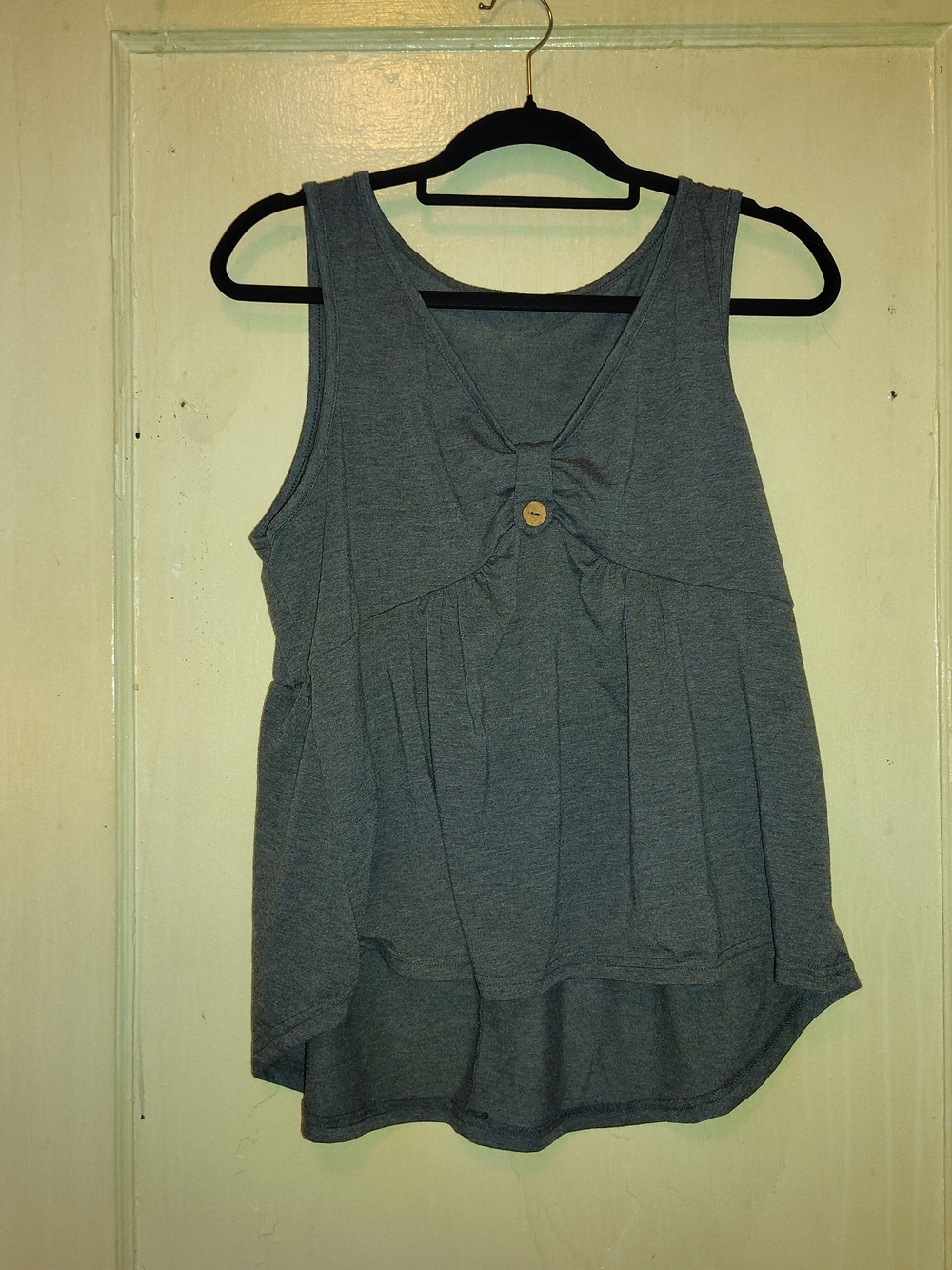 Women’s Gray Sleeveless Knot-Front Tank Top